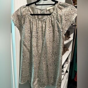 Banana Republic cap sleeve blouse with cut out back, size 6